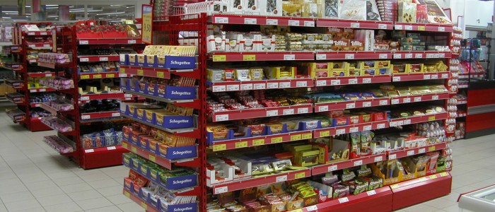 Полки продуктовых магазинов