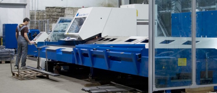 Metāla detaļu griešana ar CNC iekārtu