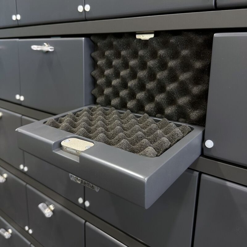 mobile phone lockers 