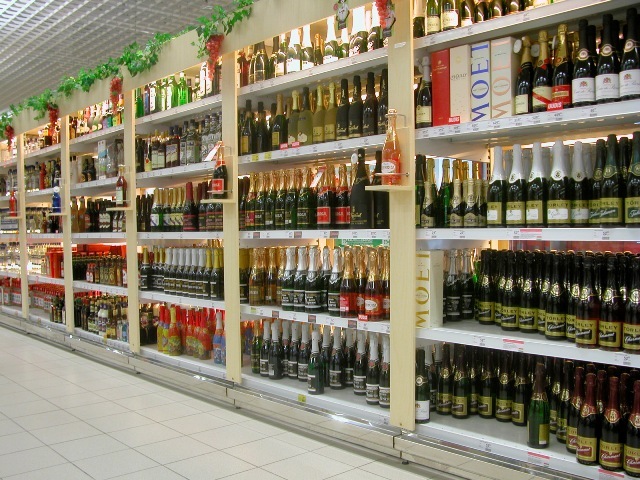Торговые стеллажи для магазина 