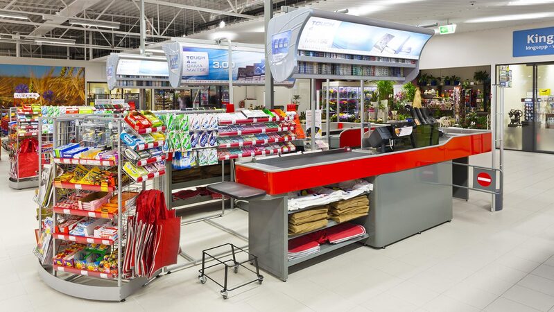 Grocery store checkout area layout